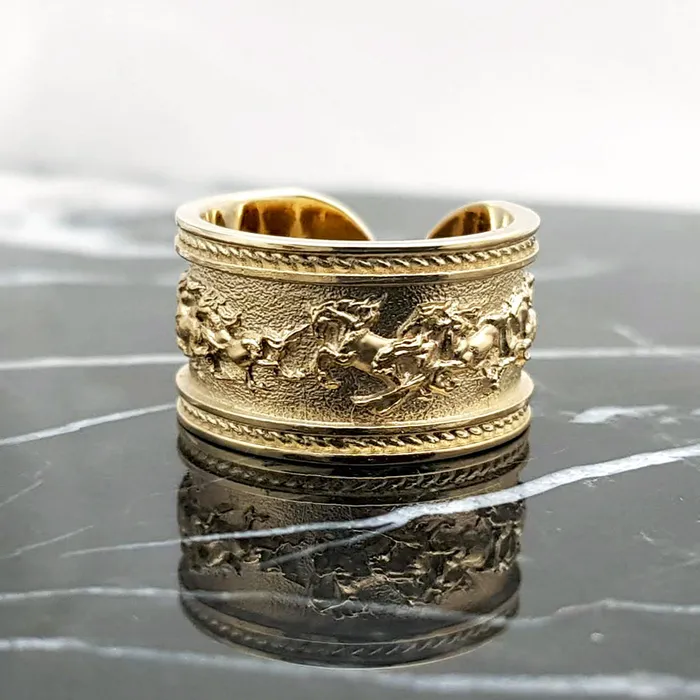 14k 18k gold mens wide galloping horses ring carre dor Rings