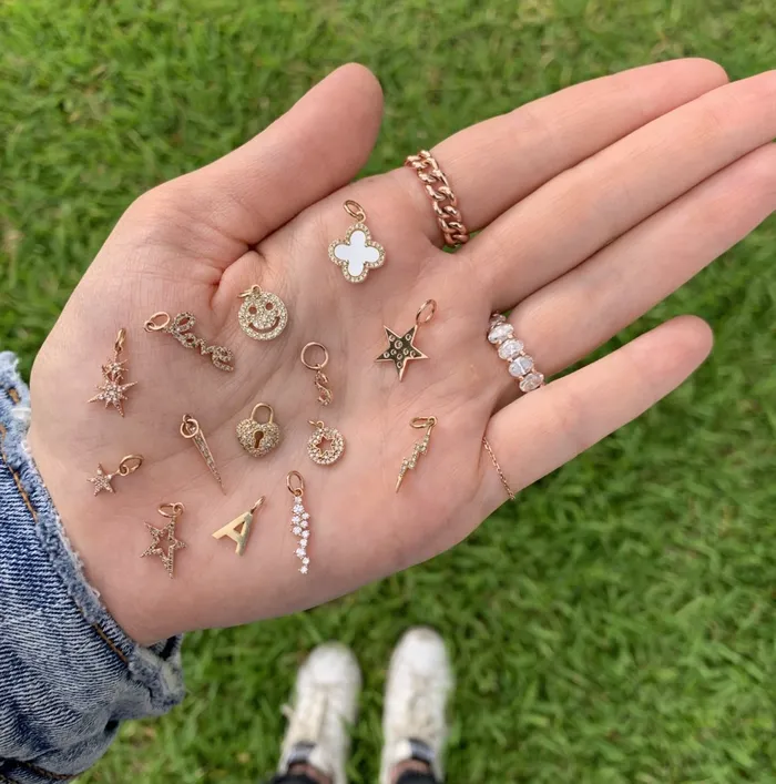 Alev Earrings Small Script Love Charm