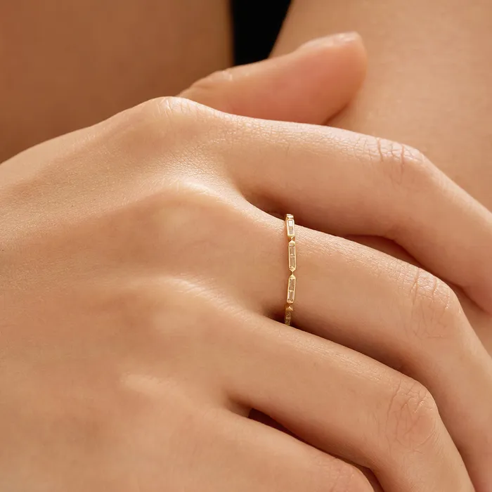 AURELIE GI Rings SOFIA Baguette White Sapphire Band