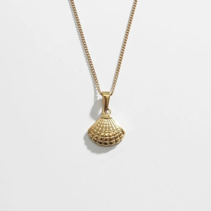 Biella Vintage Necklaces Lucky Shell Charm Necklace