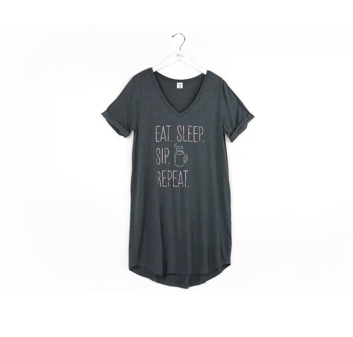 Canadian Gift Concept Earrings Night Shirt