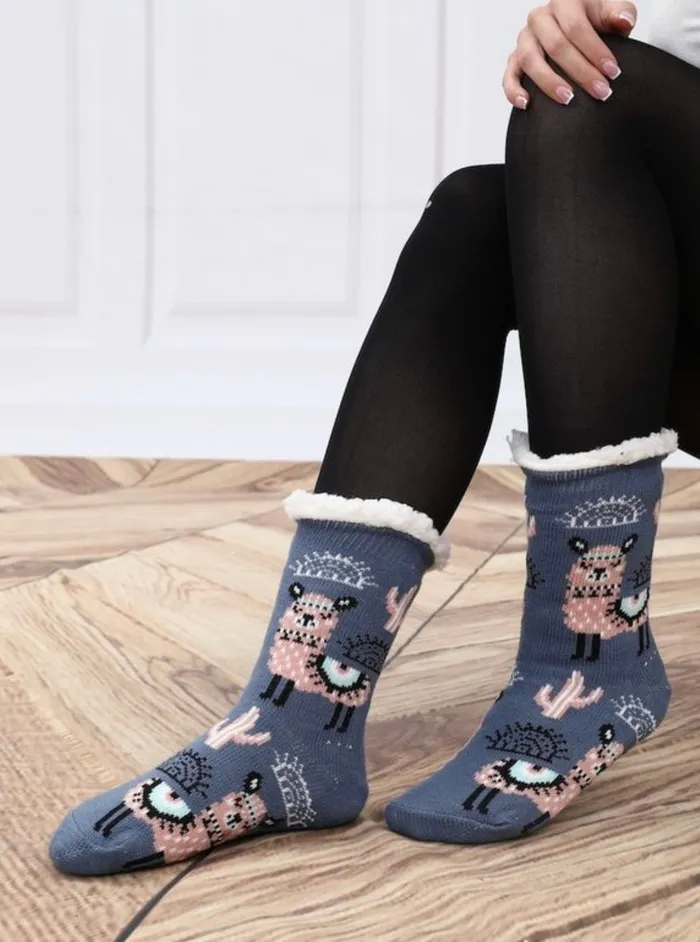 Candlewick Gift Shop Earrings Ladies Winter Socks