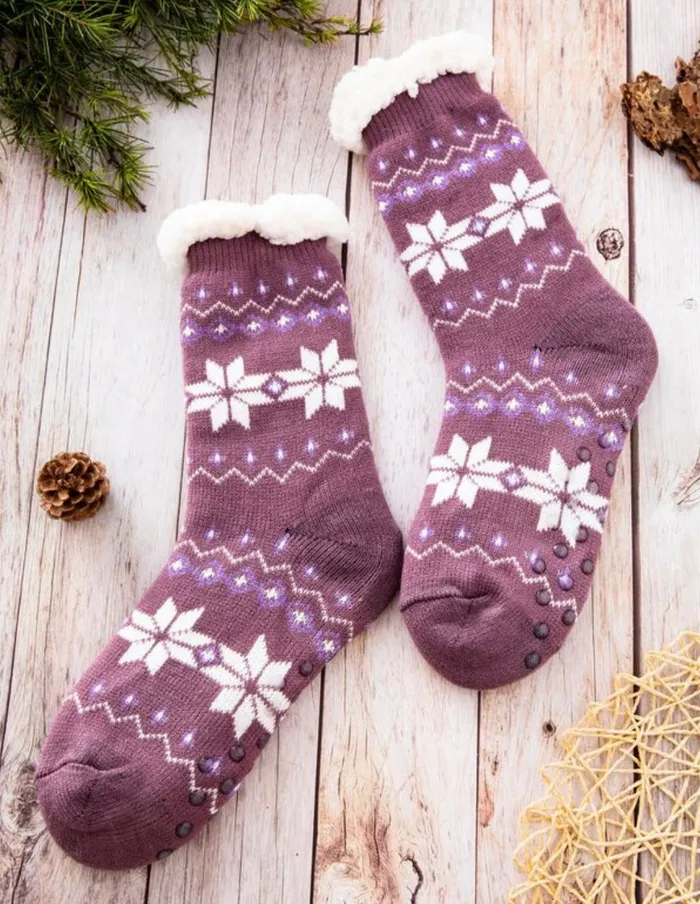 Candlewick Gift Shop Earrings Ladies Winter Socks