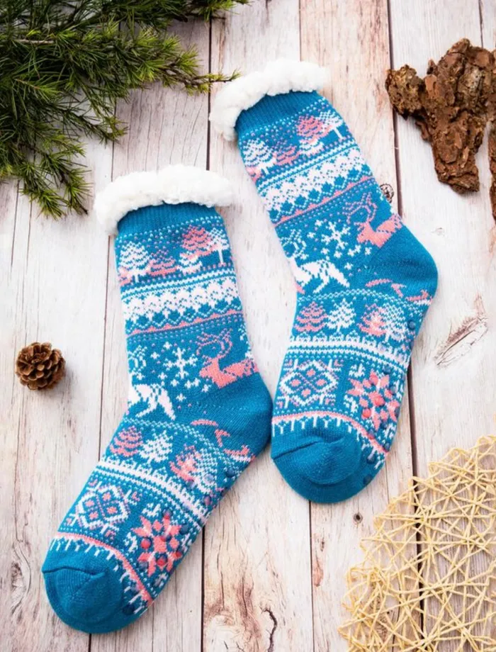 Candlewick Gift Shop Earrings Ladies Winter Socks
