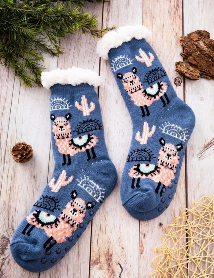 Candlewick Gift Shop Earrings Ladies Winter Socks