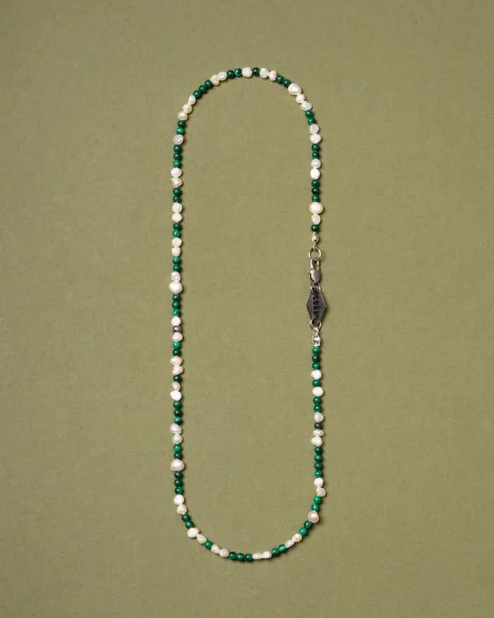 CUN Necklaces Ridia Petite Malachite Beaded Pearl Necklace