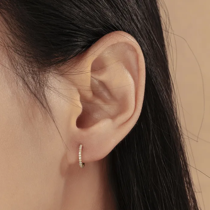 Earrings OLA Single Diamond Pave Huggie AURELIE GI