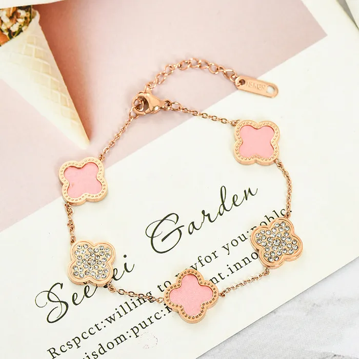 Get Signatured Bracelets Crystal Clover Leaf Bracelet