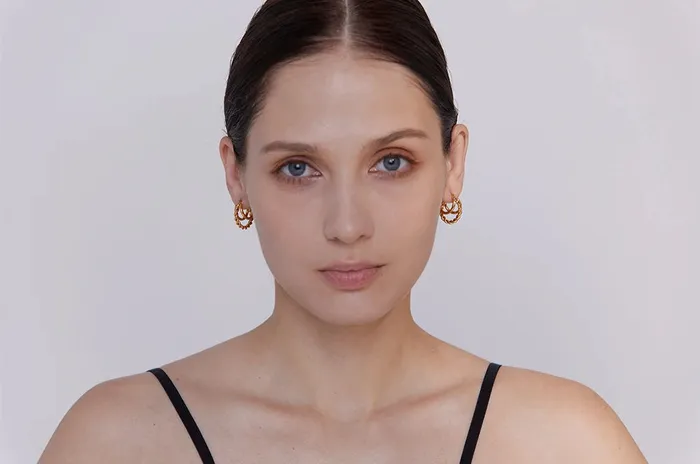 Get Signatured Earrings Twisted Luxe Hoop Earrings Get Signatured Earrings Twisted Luxe Hoop Earrings