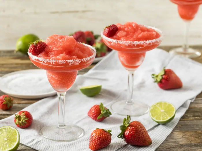 Gourmet du Village Earrings Strawberry Daquiri Drink Box