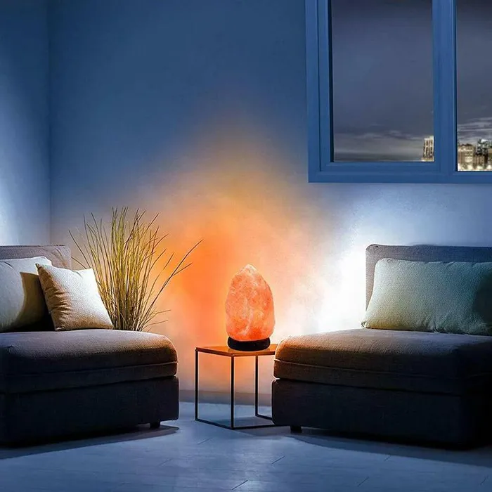 Himalayan Crystal Rock Salt Lamp with LED metamorphidi Necklaces
