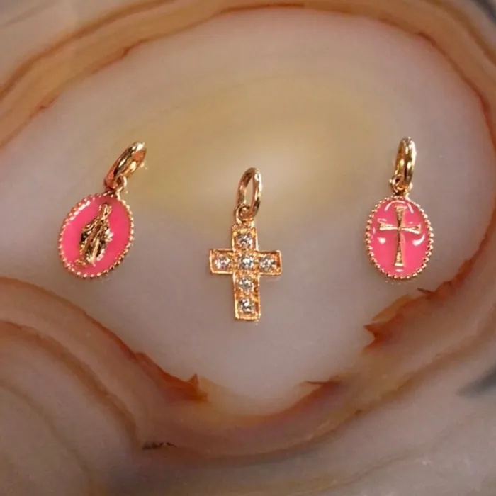 Madone Resin Pendant Gigi Clozeau Necklaces