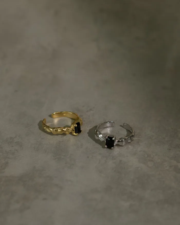 MYJN Rings Brie Black Baguette Diamond Ring