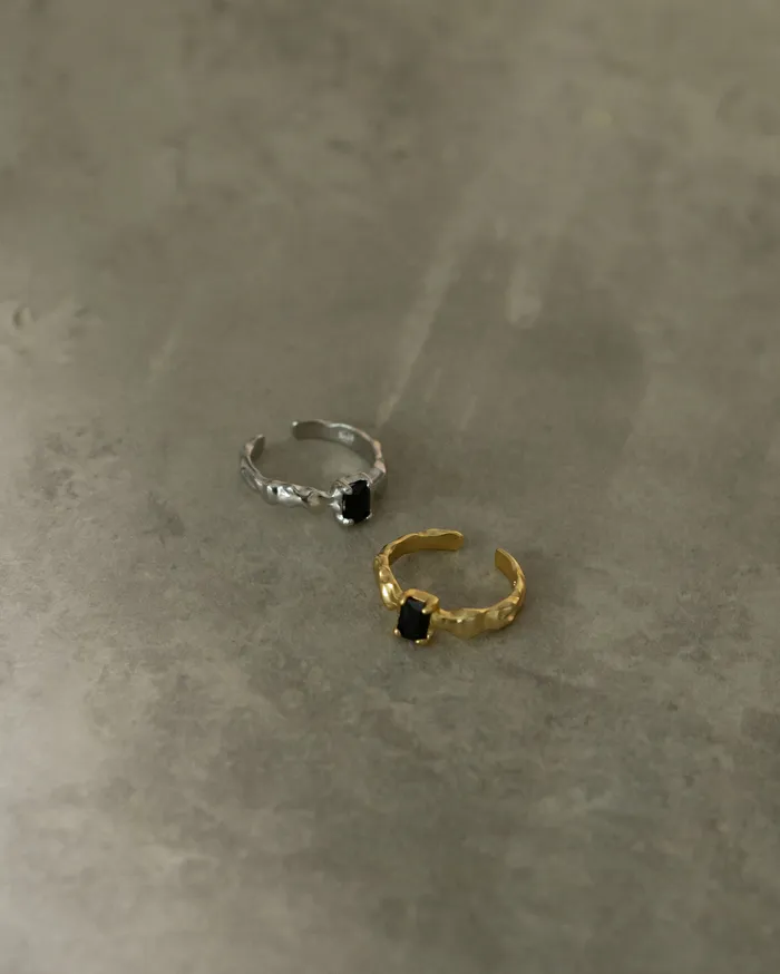 MYJN Rings Brie Black Baguette Diamond Ring