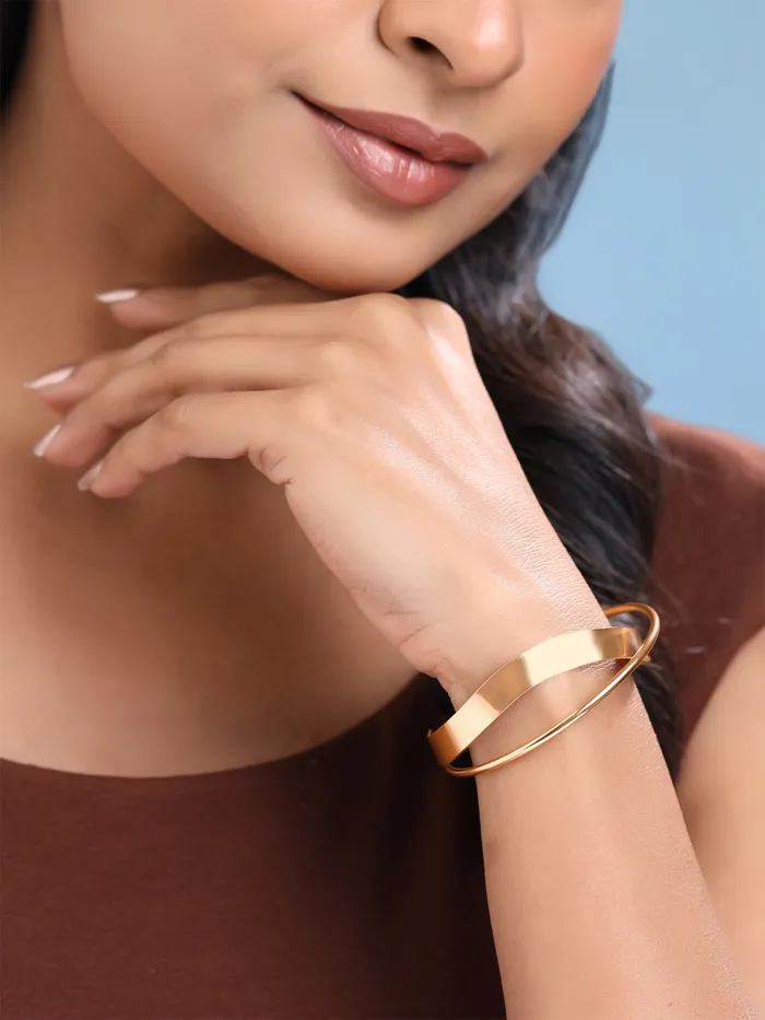 Necklaces Yellow Chimes Bracelet for Women and Girls Fashion Golden Cuff Kadaa Bracelets for Women Twisted Gold Plated Hand Cuff Kadaa Bracelet Birthday Gift For Girls and Women Yellow Chimes