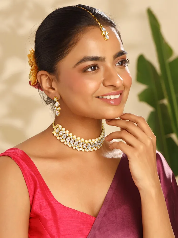 Necklaces Yellow Chimes Combo Elegant GoldPlated Kundan Choker Set with Earrings Maangtika One Size Golden