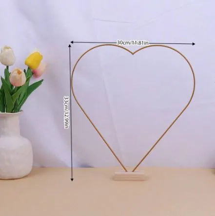 Resin Art Hub Necklaces Heart Shaped Golden Color Metal Stand With Wooden Base