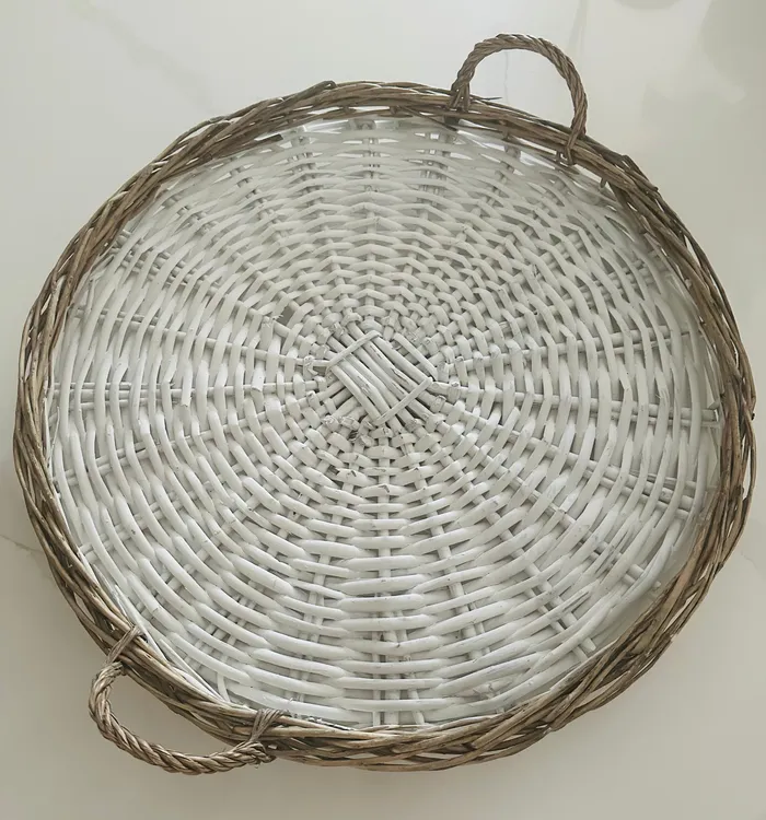 Two Tone Wicker Basket Tray wHandles Candlewick Gift Shop Rings