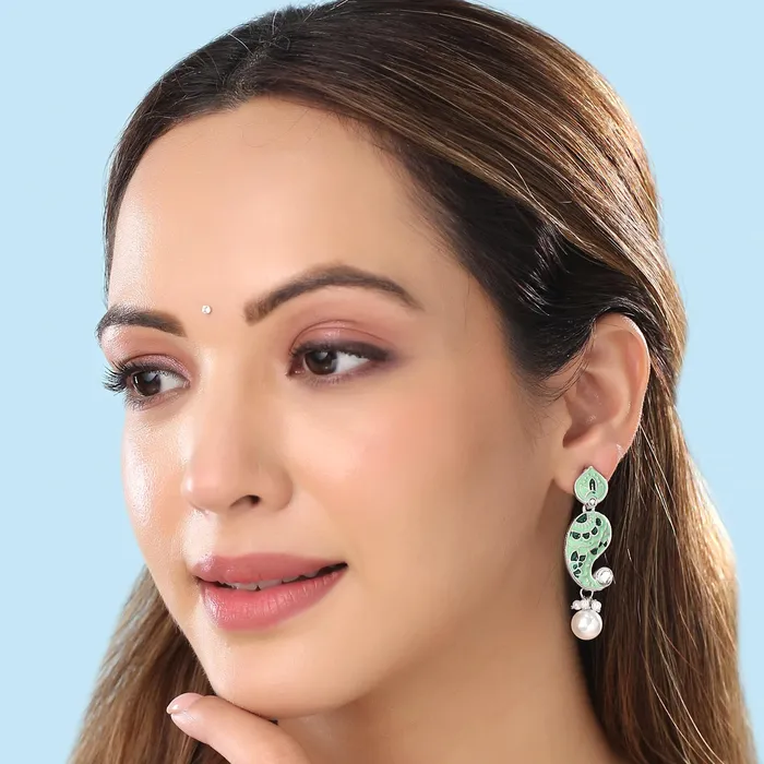 Yellow Chimes Earrings for Women and Girls Kundan Jhumka Gold Plated Kundan Studded Jhumka Earrings Birthday Gift for girls and women Anniversary Gift for Wife Yellow Chimes Necklaces