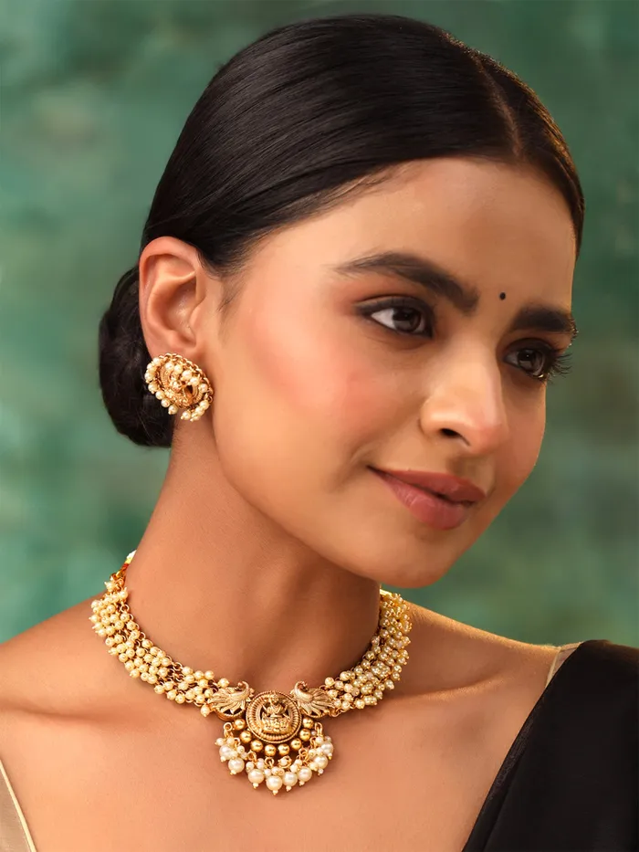 Yellow Chimes Earrings Temple Jewellery Set Golden Necklace with Pearls One Size Gold