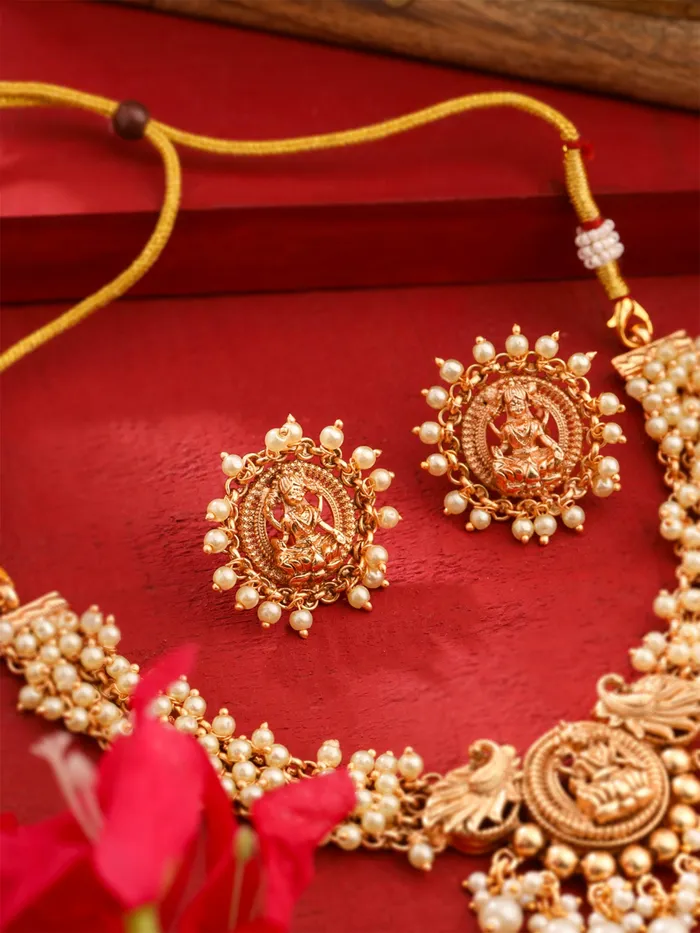 Yellow Chimes Earrings Temple Jewellery Set Golden Necklace with Pearls One Size Gold
