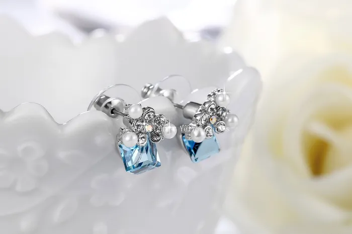 Yellow Chimes Earrings Yellow Chimes Crystals from Swarovski Platinum Plated Blue Cube Crystal Earrings for Women and Girls Moonlight