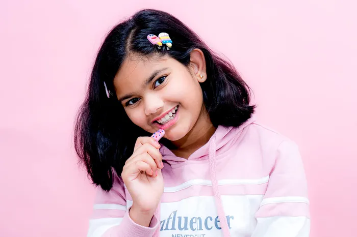 Yellow Chimes Melbees by Yellow Chimes Hair Clips Rubber Bands for Kids Multicolor Floral Icecream Shaped Rubberbands With Hairclips for Kids and Girls Hair Accessories for Girls and Kids Necklaces