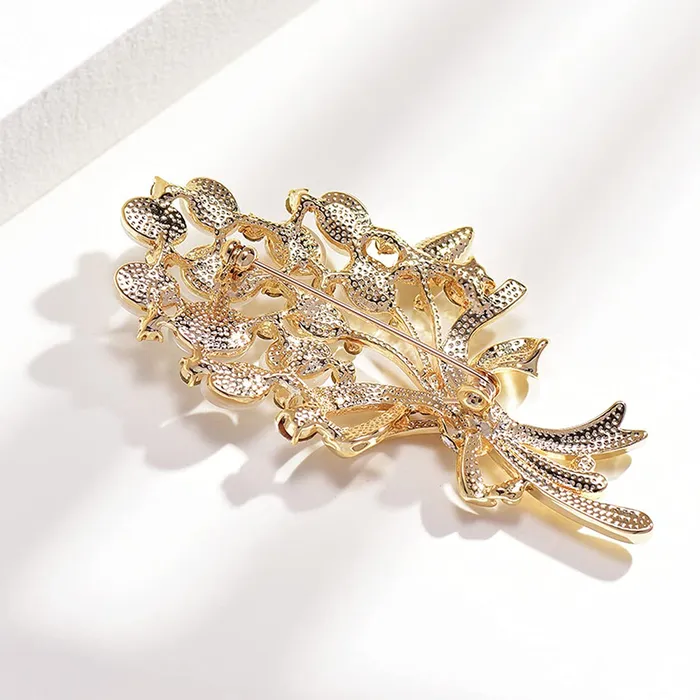 Yellow Chimes Necklaces Yellow Chimes Brooch for Women Elegant Opal Stone Rosegold Plated Floral Shaped Crystal Brooch for Women and Girls