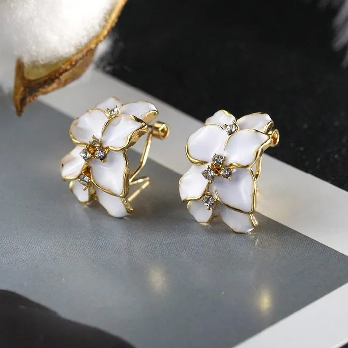 Yellow Chimes Necklaces Yellow Chimes Earrings for Women and Girls I Fashion Stud Earrings Combo of 2 Pairs GoldPlated Leaf Shaped Clip On Studs I Birthday Gift for Girls and Women Anniversary Gift for Wife