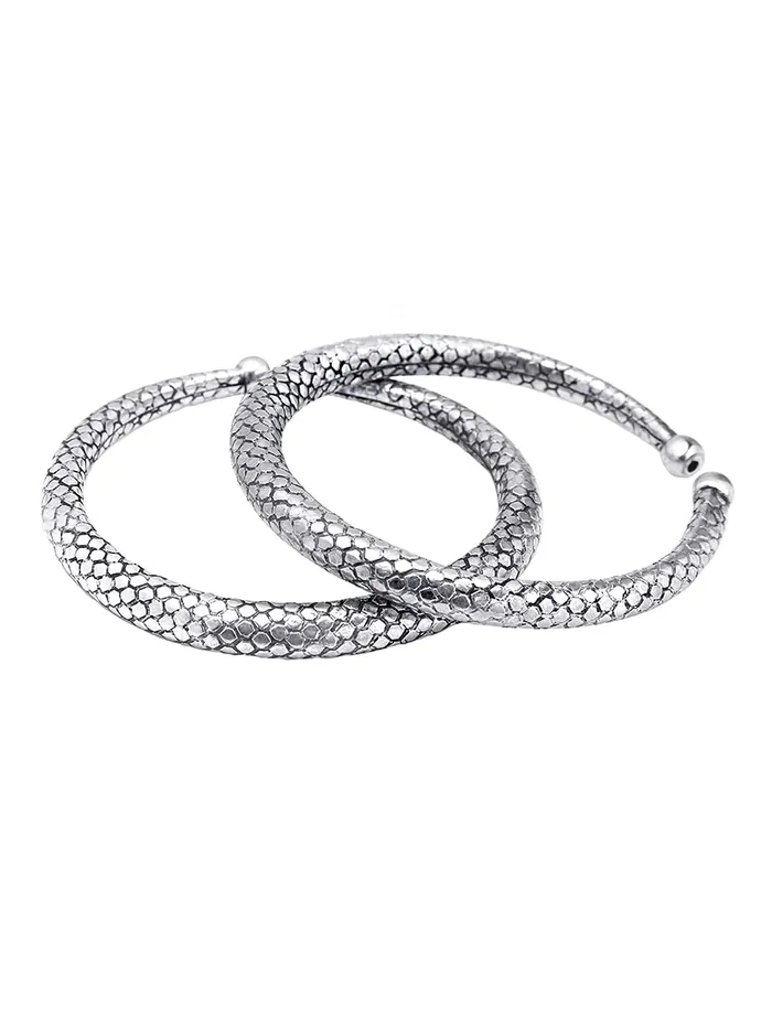 Yellow Chimes Oxidised Silver Anklets for Women Classic Silver Oxidised Anklets Antique Design Traditional Kada Anklet for Women and Girls Yellow Chimes Bracelets Yellow Chimes Oxidised Silver Anklets for Women Classic Silver Oxidised Anklets Antique Design Traditional Kada Anklet for Women and Girls Yellow Chimes Bracelets
