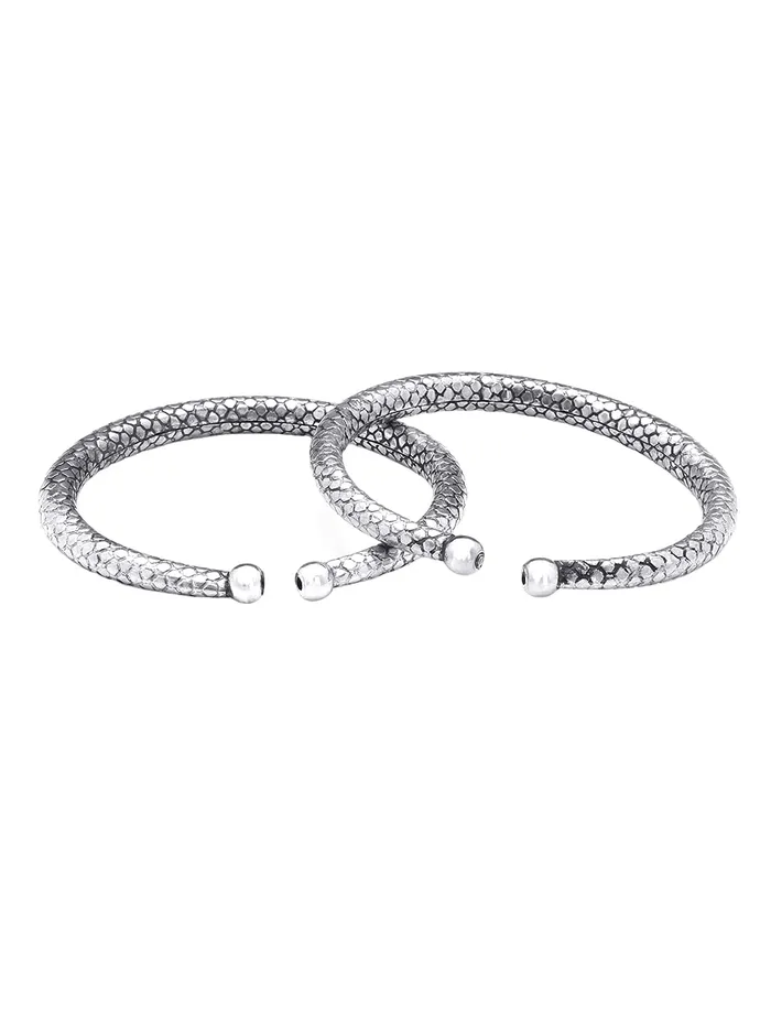 Yellow Chimes Oxidised Silver Anklets for Women Classic Silver Oxidised Anklets Antique Design Traditional Kada Anklet for Women and Girls Yellow Chimes Bracelets