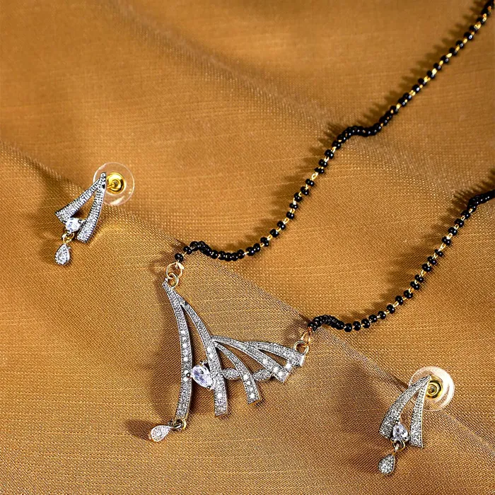 Yellow Chimes Rings Yellow Chimes Mangalsutra for Women Traditional Black Beads Mangalsutra for Women Gold Plated Mangalsutra Crystal Nallapusalu Chains for Women for Wife Birthday Gift for Women and Girls