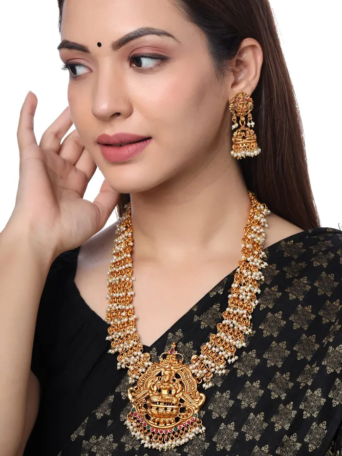 Yellow Chimes Womens Temple Traditional Gold Plated Hanging Pearls Choker Necklace Set Yellow Chimes Earrings